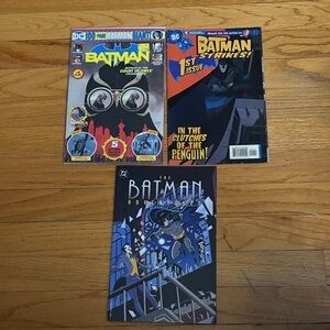 DC Comics Batman Comic Book Set - Black, Blue, Yellow